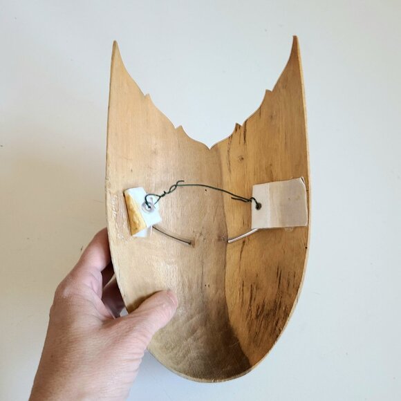 Indonesian Bali wooden Hibiscus hand carved wall mask. - Picture 4 of 5